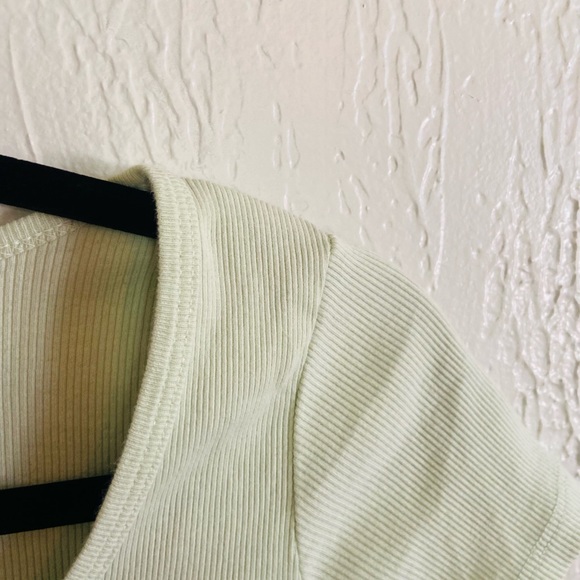 Like green brandy Melville top - Picture 2 of 3